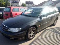 Schwarz Gebraucht 2000 Opel Omega Kombi | 1.985 € (Fairer Preis)