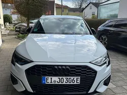 Weiß Gebraucht 2024 Audi A3 Sportback e-tron Advanced Limousine | 33.200 € (Teuer)
