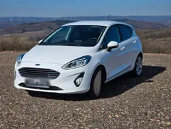Weiß Gebraucht 2018 Ford Fiesta Titanium Kleinwagen | 10.999 € (Fairer Preis)
