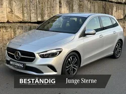Iridiumsilber Gebraucht 2023 Mercedes B200 Progressive Van / Kleinbus | 30.990 € (Fairer Preis)