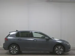 Grau Gebraucht 2023 VW Golf VIII Move Limousine | 18.680 € (Guter Preis)