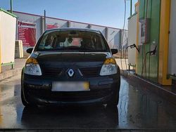 Grün Gebraucht 2005 Renault Modus Van / Kleinbus | 700 €