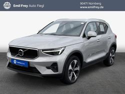 Silver dawn metallic Gebraucht 2024 Volvo XC40 Core SUV | 34.790 € (Guter Preis)