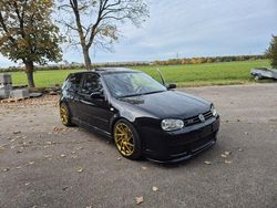 Schwarz Gebraucht 2002 VW Golf IV R Limousine | 25.000 €