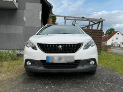 Weiß Gebraucht 2017 Peugeot 2008 SUV | 8.999 € (Fairer Preis)