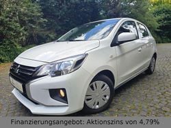 Weiß Gebraucht 2024 Mitsubishi Space Star Select Limousine | 11.690 € (Guter Preis)