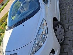 Weiß Gebraucht 2013 Peugeot 207 CC Active Cabrio | 3.100 € (Guter Preis)