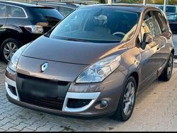 Braun Gebraucht 2010 Renault Scénic III Van / Kleinbus | 5.200 € (Guter Preis)