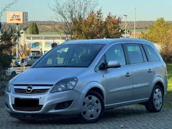 Silber Gebraucht 2011 Opel Zafira Family Van / Kleinbus | 3.500 € (Etwas zu teuer)