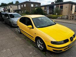 Gelb Gebraucht 2005 Seat Leon Limousine | 1.000 € (Guter Preis)