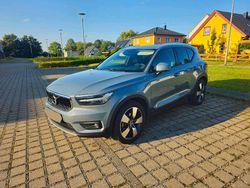 Grau Gebraucht 2019 Volvo XC40 SUV | 20.500 € (Fairer Preis)