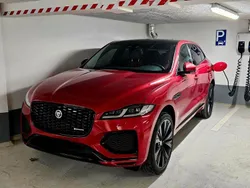Rot Gebraucht 2022 Jaguar F-Pace R-Dynamic SUV | 46.500 € (Teuer)