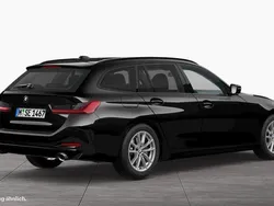 Schwarz Gebraucht 2022 BMW 318 Limousine | 26.280 € (Guter Preis)