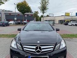Schwarz Gebraucht 2010 Mercedes E200 Coupé | 8.199 € (Guter Preis)