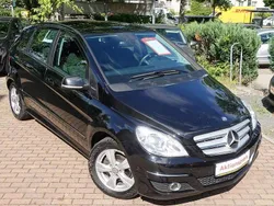 Schwarz Gebraucht 2011 Mercedes B160 Van / Kleinbus | 6.380 € (Fairer Preis)
