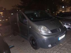 Grau Gebraucht 2007 Renault Trafic Van / Kleinbus | 3.300 €