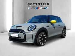 Moonwalk grey () Gebraucht 2022 Mini Cooper SE Classic Kleinwagen | 18.900 € (Etwas zu teuer)