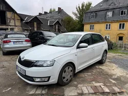 Weiß Gebraucht 2014 Skoda Rapid Kombi | 3.999 € (Superpreis)