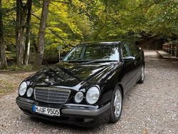 Schwarz Gebraucht 1999 Mercedes E430 Limousine | 10.500 € (Guter Preis)