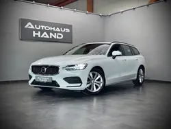 Ice white, solid / solid Gebraucht 2021 Volvo V60 Momentum Kombi | 25.990 € (Superpreis)