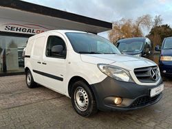 Weiß Gebraucht 2017 Mercedes Citan 109 Van / Kleinbus | 7.950 € (Guter Preis)