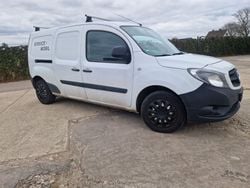 Weiß Gebraucht 2015 Mercedes Citan 111 Van / Kleinbus | 3.800 € (Superpreis)