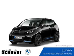 Fluid black mit akzent bmw i Gebraucht 2022 BMW i3 Kleinwagen | 23.690 € (Fairer Preis)