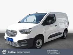 Weiß Gebraucht 2020 Opel Combo Selection Van / Kleinbus | 13.971 € (Guter Preis)