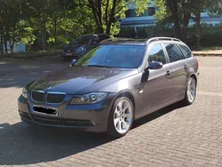 Grau Gebraucht 2006 BMW 330 Sport Line Kombi | 8.900 € (Fairer Preis)