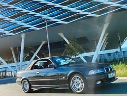 Schwarz Gebraucht 1995 BMW 328 Cabriolet M Sport Cabrio | 14.950 €