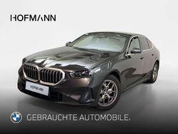 Sophistograu brillanteffekt metallic Gebraucht 2024 BMW 520 Comfort Edition Limousine | 43.802 € (Superpreis)