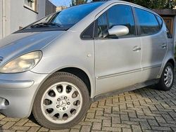 Silber Gebraucht 2002 Mercedes A140 Kleinwagen | 1.199 €