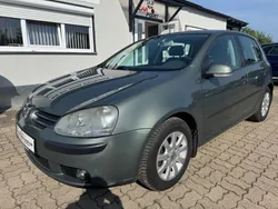 Grün Gebraucht 2004 VW Golf V Comfortline Limousine | 4.999 € (Teuer)