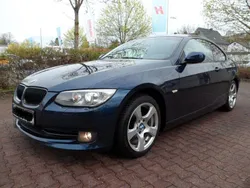 Blau Gebraucht 2012 BMW 318 Comfort Edition Coupé | 5.850 € (Superpreis)