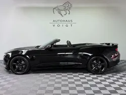 Onyx schwarz Gebraucht 2019 Chevrolet Camaro Cabrio | 46.000 € (Fairer Preis)