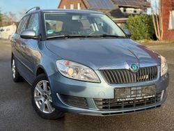 Grau Gebraucht 2011 Skoda Fabia Ambiente Kombi | 3.490 € (Guter Preis)