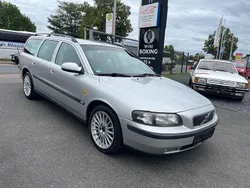 Silber Gebraucht 2001 Volvo V70 Kombi | 3.500 €