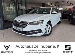 Weiß Gebraucht 2022 Skoda Superb Kombi | 25.470 € (Guter Preis)
