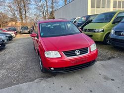 Rot Gebraucht 2005 VW Touran Highline Van / Kleinbus | 1.300 € (Superpreis)