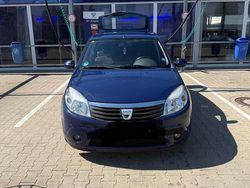 Blau Gebraucht 2009 Dacia Sandero Lauréate Kleinwagen | 1.700 € (Fairer Preis)