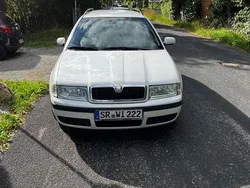 Weiß Gebraucht 2009 Skoda Octavia Classic Kombi | 2.300 € (Superpreis)