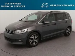 Grau Gebraucht 2022 VW Touran Highline Van / Kleinbus | 33.590 € (Fairer Preis)