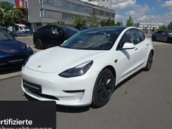 Weiß Gebraucht 2021 Tesla Model 3 Long Range Limousine | 29.600 € (Teuer)