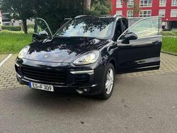Schwarz Gebraucht 2016 Porsche Cayenne SUV | 32.999 € (Etwas zu teuer)