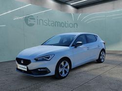 Weiß Gebraucht 2024 Seat Leon FR Limousine | 26.601 € (Fairer Preis)
