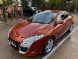 Orange Gebraucht 2010 Renault Mégane Coupé Dynamique Coupé | 4.999 € (Etwas zu teuer)