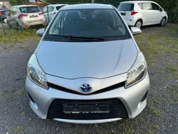 Silber Gebraucht 2013 Toyota Yaris Hybrid Basis Limousine | 7.900 € (Superpreis)