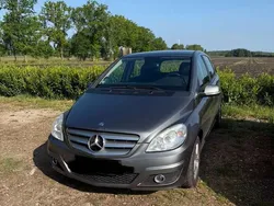 Grau Gebraucht 2009 Mercedes B150 Van / Kleinbus | 4.100 € (Teuer)