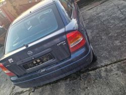 Blau Gebraucht 2000 Opel Astra Kleinwagen | 399 € (Superpreis)