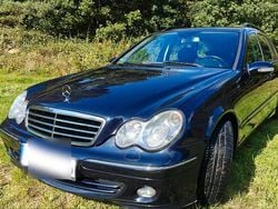 Blau Gebraucht 2007 Mercedes 220 Avantgarde Kombi | 3.600 €